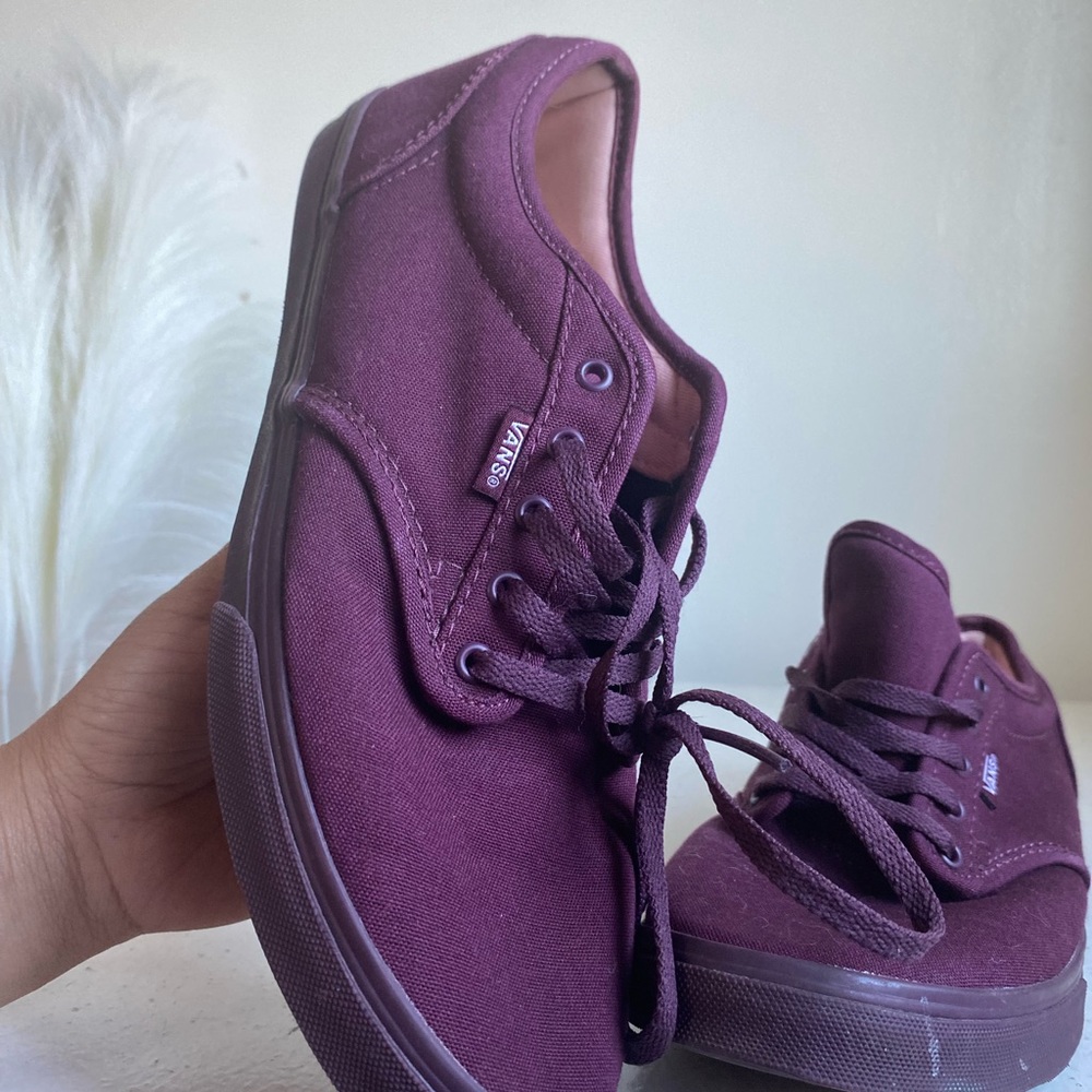 Size 9 - VANS Off The Wall flat casual Low Top Purple